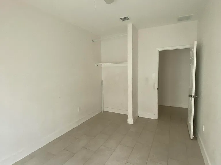 2604 NW 20th St — Photo 10