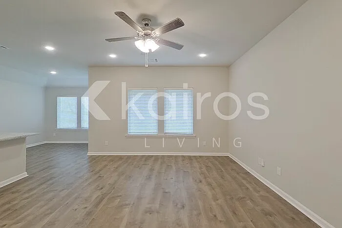 118 Santiago Ct — Photo 4