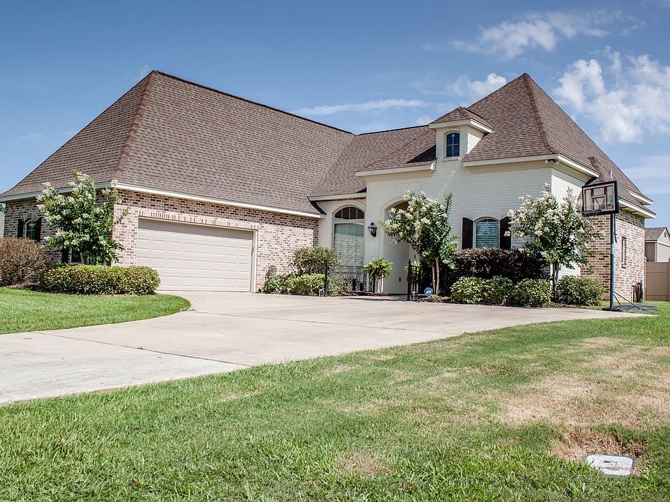 1st image of 33 Scenic Meadow Dr