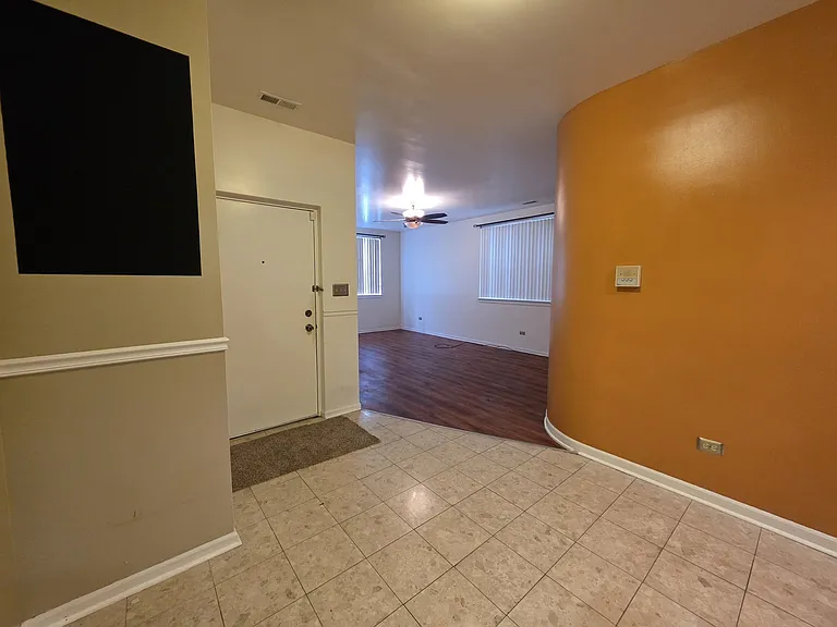 6739 S Merrill Ave #1N — Photo 2
