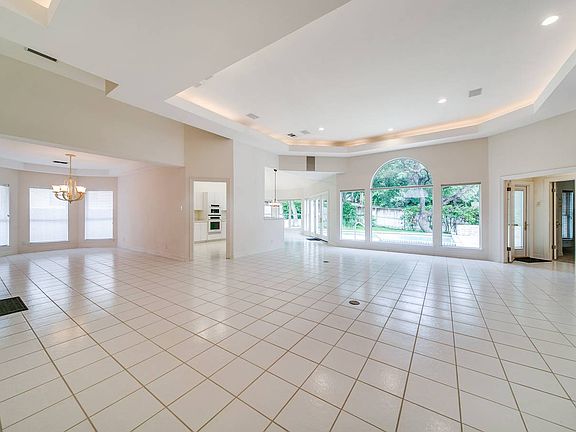 3rd image of 3015 Quintin Way