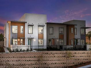987 Hunter Trl, Vista, CA 92081