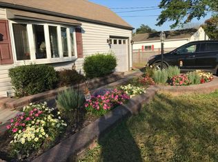 95 Meadowbrook Dr, Hillsborough, NJ