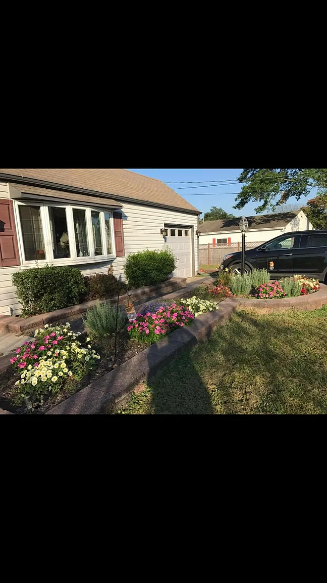 95 Meadowbrook Dr photo 1