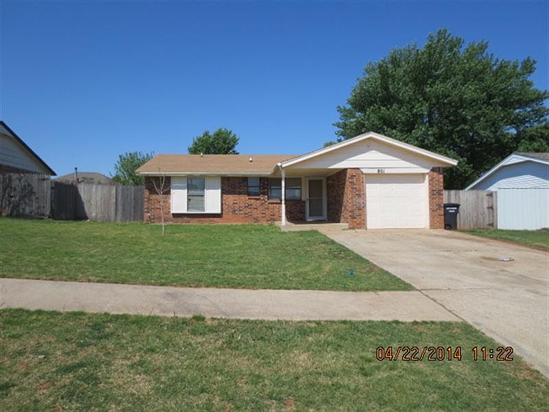 1st image of 801 N Ramblin Oaks Dr