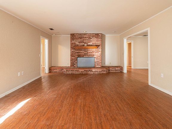 3rd image of 911 Avenue J