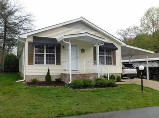 453 Elzie Hill Dr, Hendersonville, NC 28792