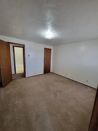 560 N Water Ave #4 — Photo 8