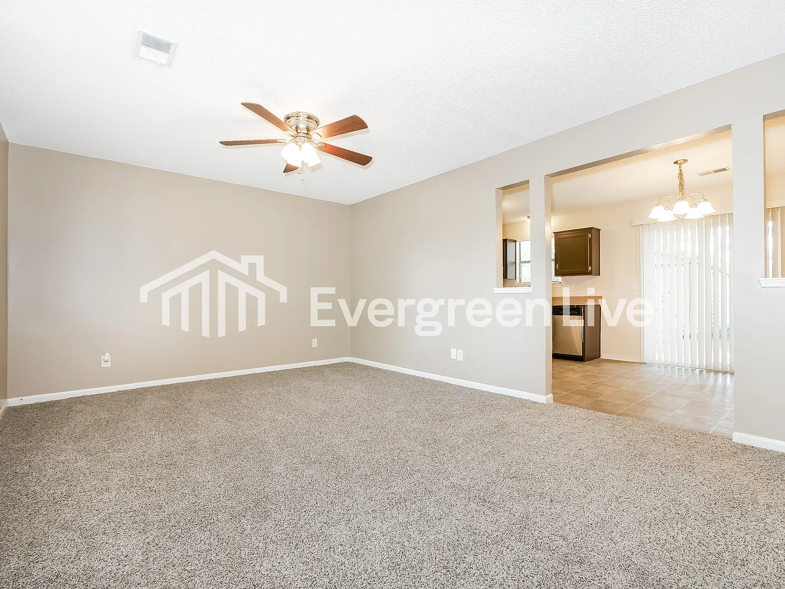 3 bed, 1.0 bath, 1056 sqft, $1,495 — Photo 3