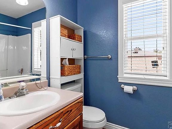 4th image of 7 Avon Ct