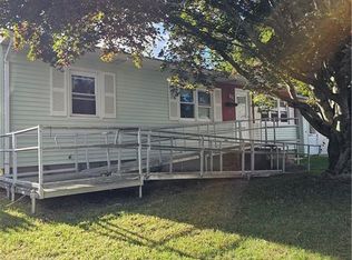 12 Navarre St, West Warwick, RI 02893