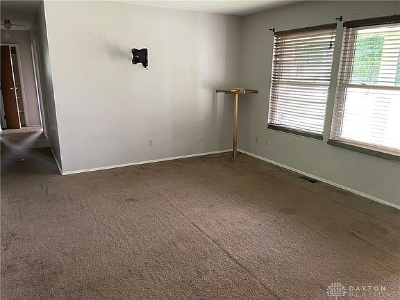 3rd image of 2511 Flowerstone Dr