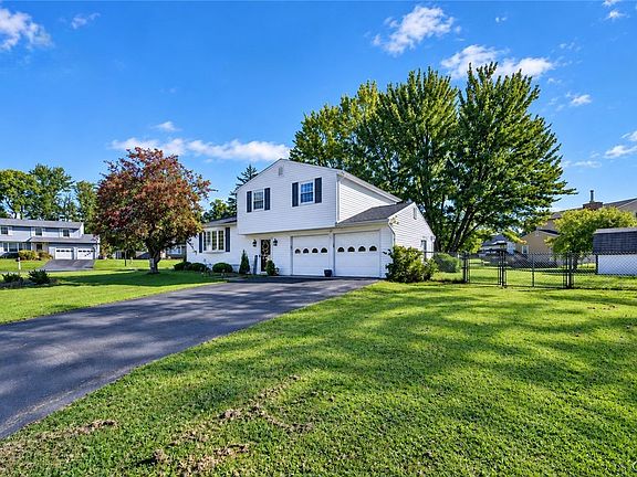 2nd image of 8162 Adamello Cir