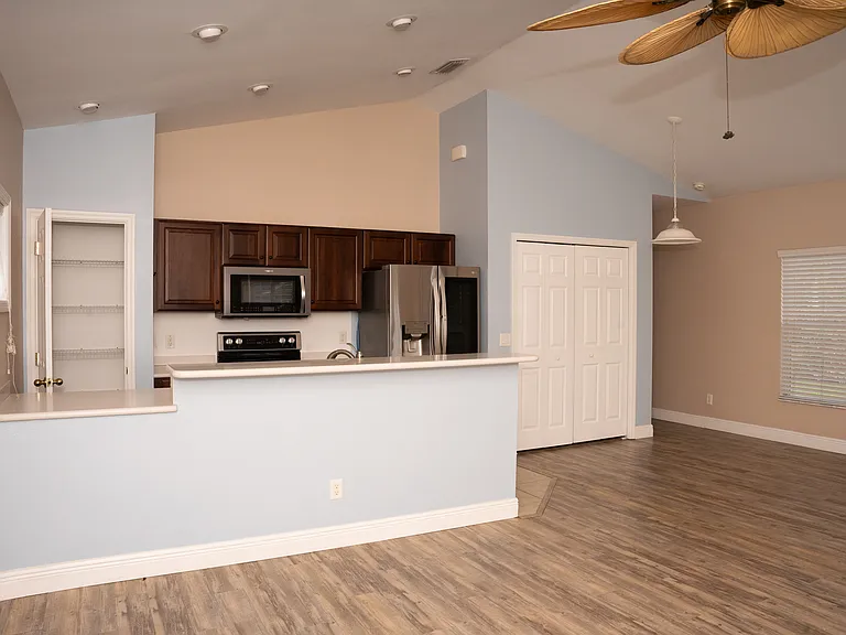 295 Destiny Cir — Photo 8