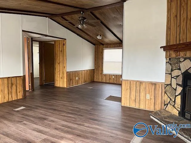 73 Lisa Ln — Photo 4