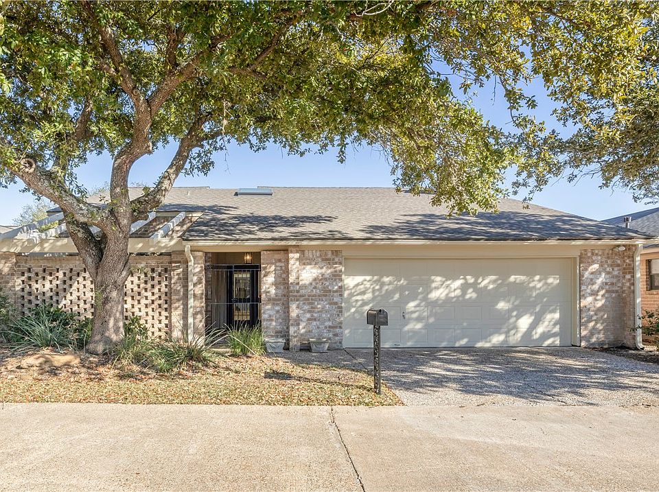 1st image of 1216 Brook Hollow Ct