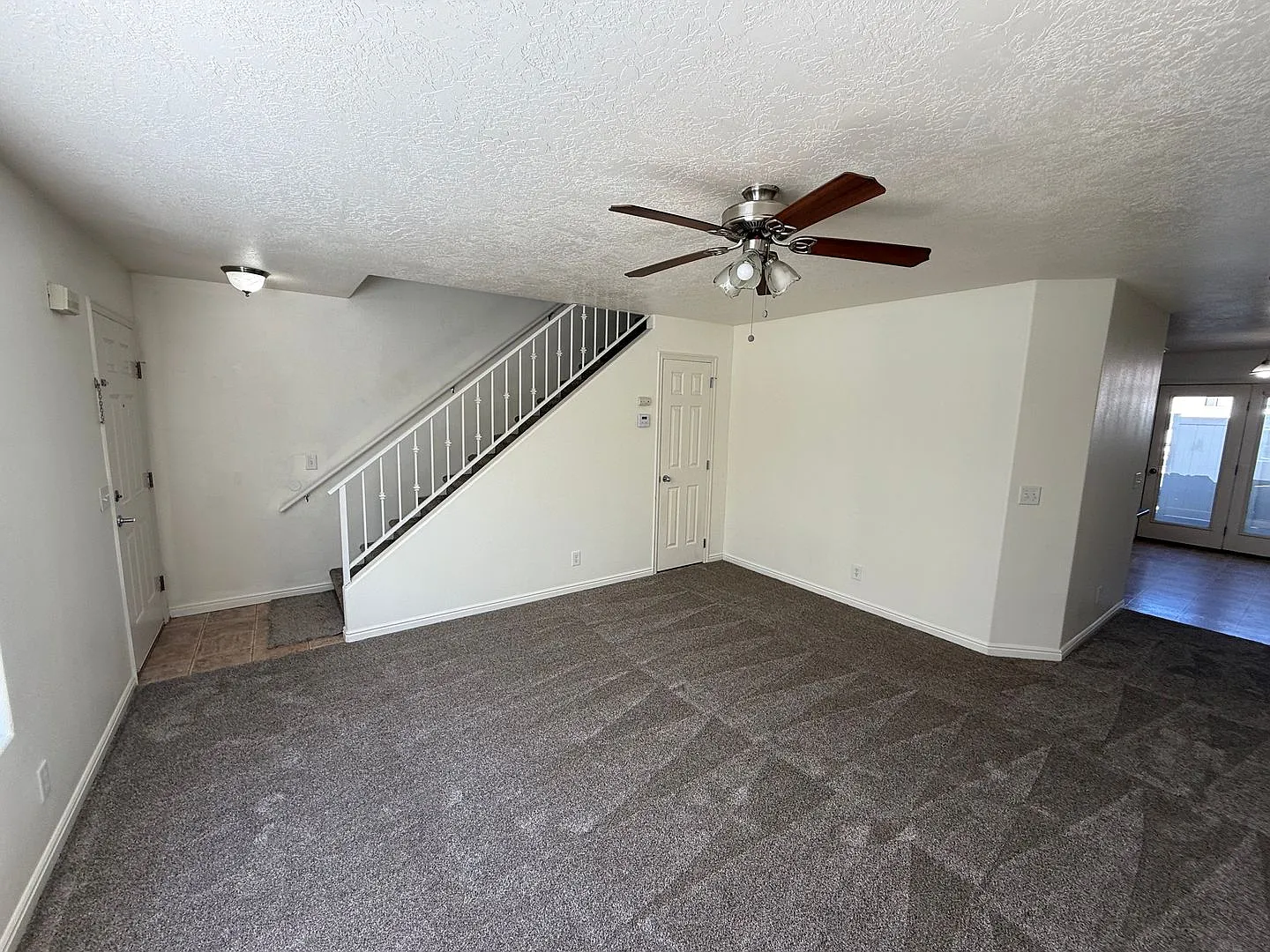 Stunning Townhome! — Photo 4