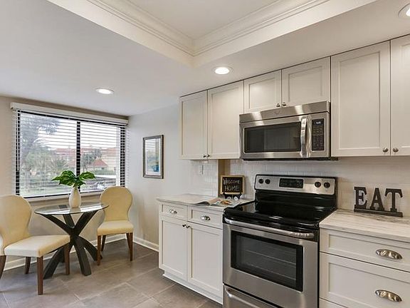 5th image of 240 Sand Key Estates Dr APT 18