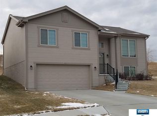 8002 S 190th Ave, Omaha, NE 68136