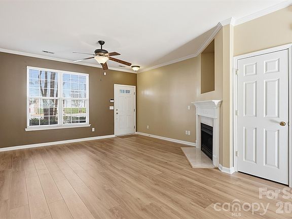 5th image of 727 Shellstone Pl