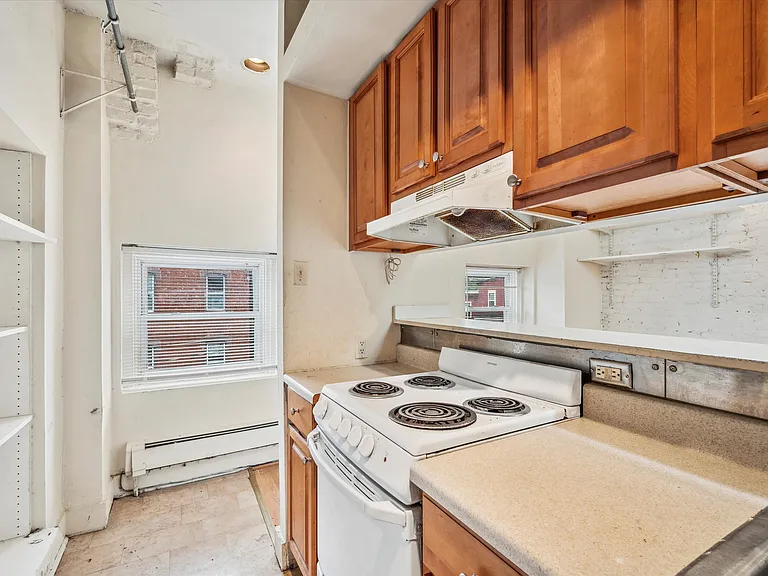 1502 N 17th St #4 — Photo 8