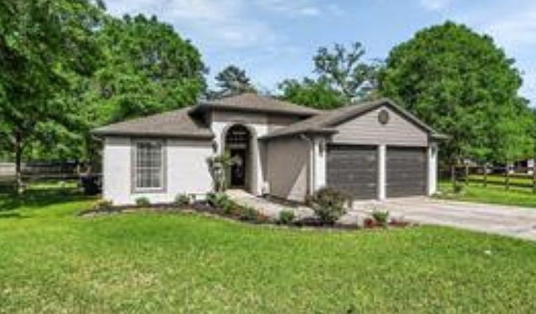 1st image of 322 Amarillo Dr