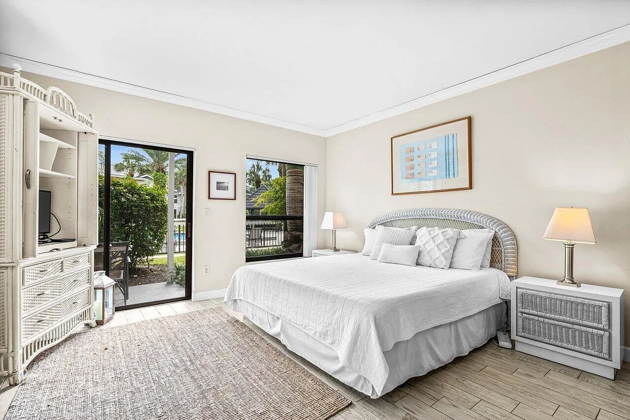 1 bed, 1.0 bath, 500 sqft, $3,000 — Photo 2