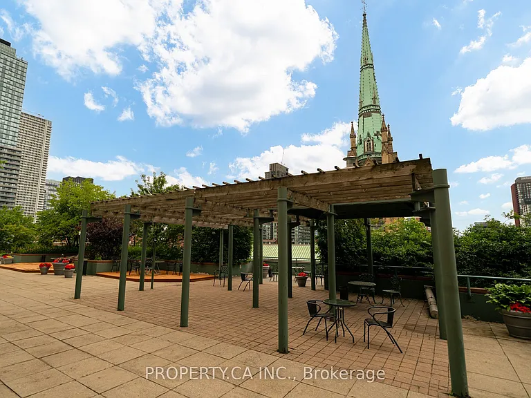 92 King St E #1703 — Photo 26