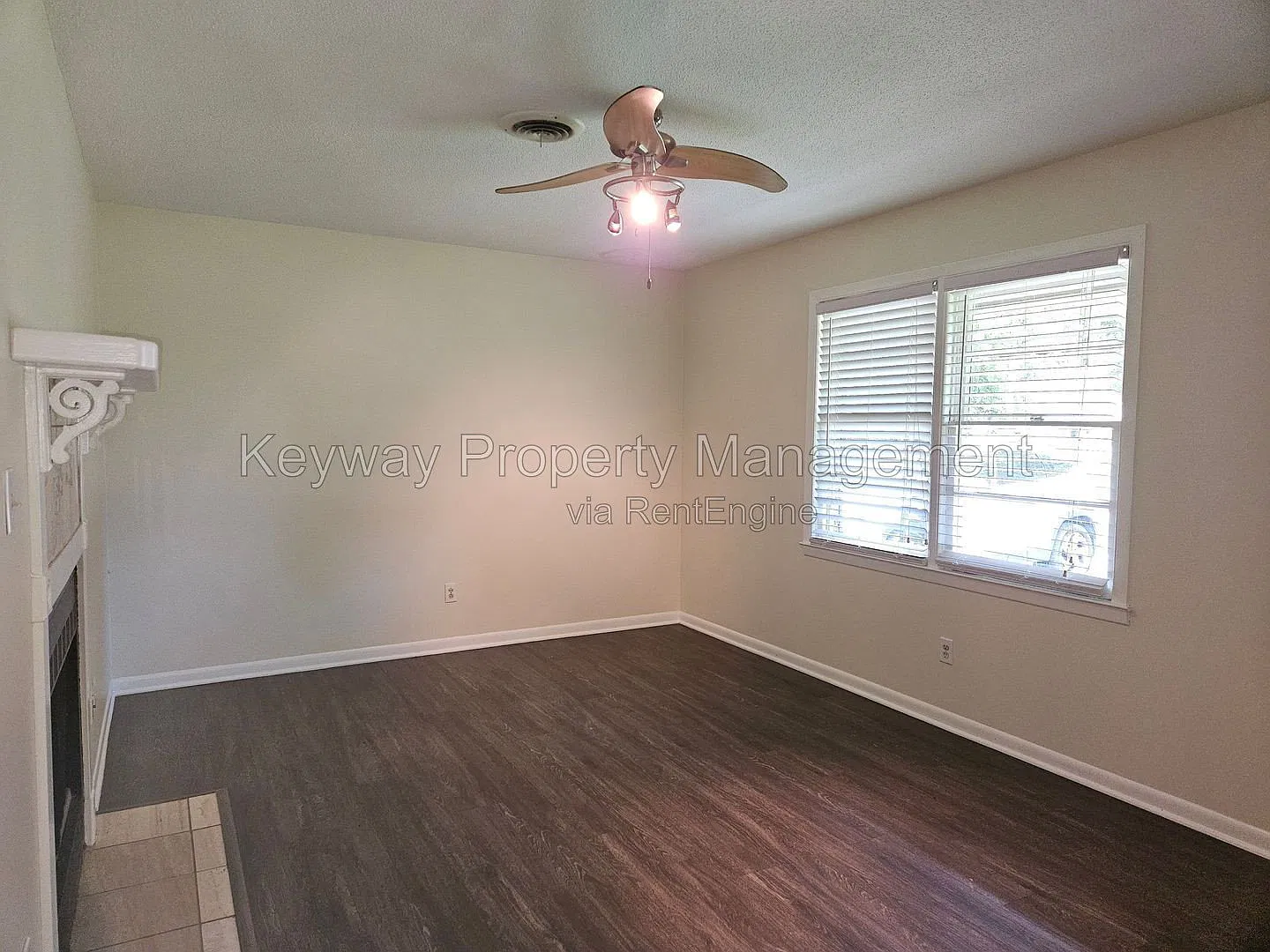 3 bed, 1.5 bath, 1260 sqft, $1,500 — Photo 3