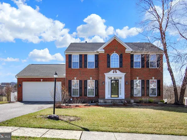 26 Yara Way, Hanover, PA 17331