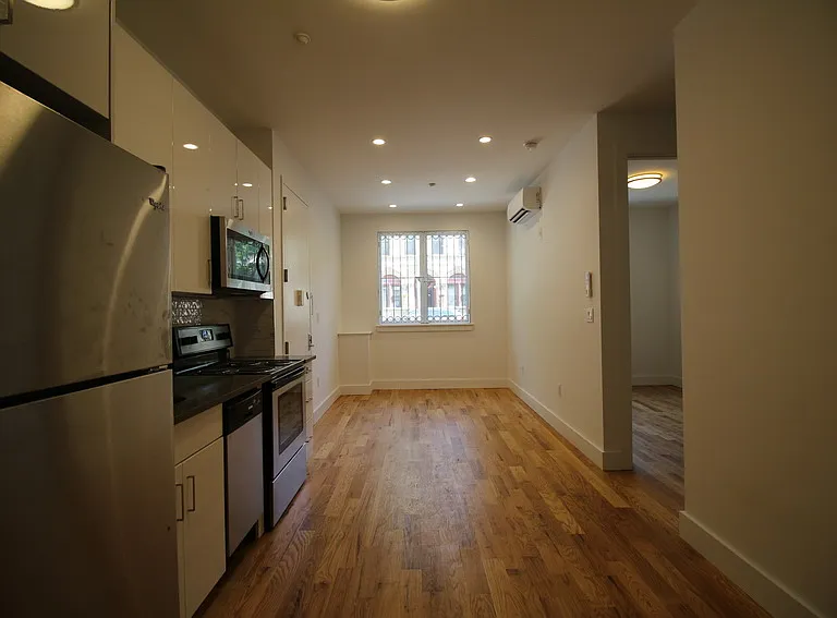 726 Monroe St #1F — Photo 2
