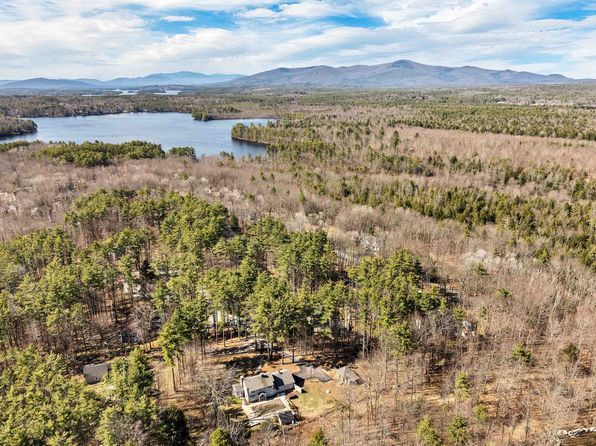 4 Dove Street, Wolfeboro, NH 03894
