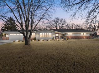 850 Janacek Rd, Brookfield, WI 53045