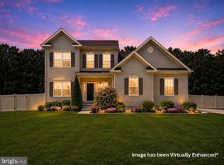 114 Summer Lea Dr, Sicklerville, NJ 08081