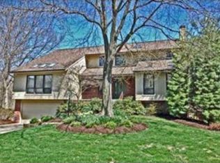 409 Oaklawn Dr, Pittsburgh, PA 15241