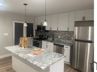 904 Wicklow Rd, Baltimore, MD 21229