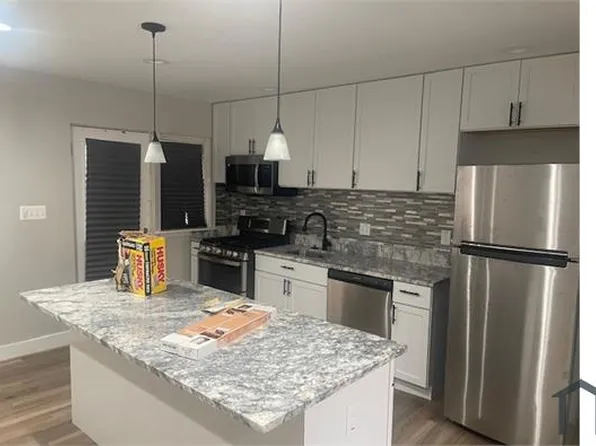 904 Wicklow Rd, Baltimore, MD 21229