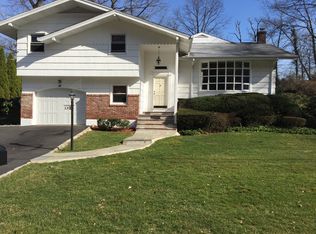 330 Healy Ave, Scarsdale, NY 10583
