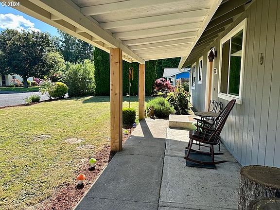 5th image of 748 Beechwood St