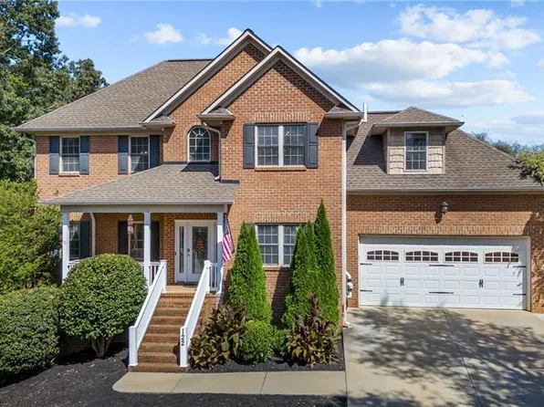 122 Blossom Hill Ct, Mocksville, NC 27028