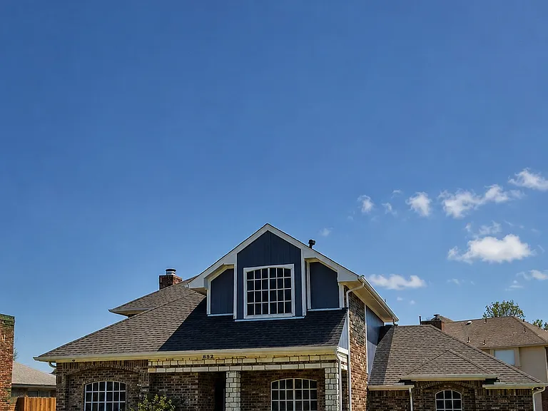 632 Mockingbird Ln — Photo 1