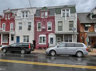 223 W High St, Womelsdorf, PA