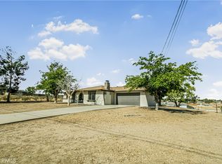 11694 Pepper St, Hesperia, CA 92345
