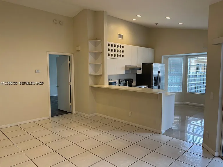 1294 Seagrape Cir — Photo 3