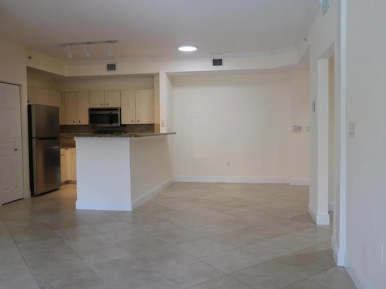 1803 N Flagler Dr #212 — Photo 5