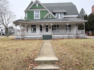 2402 Jefferson St, Two Rivers, WI 54241