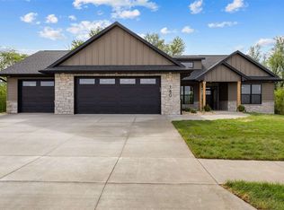 160 Pleasant Hill Dr NE, Swisher, IA 52338