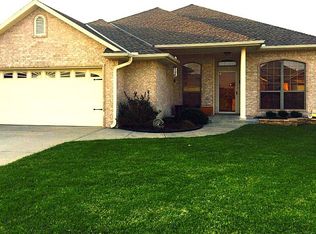 1833 SW 31st St, Moore, OK 73160