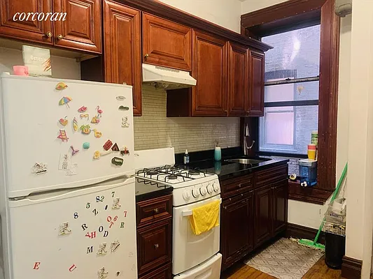 Rented by Corcoran | media 23