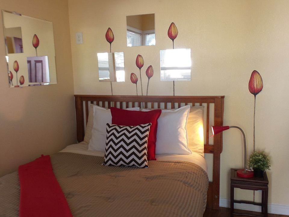 1st image of 932 Davis St #932B